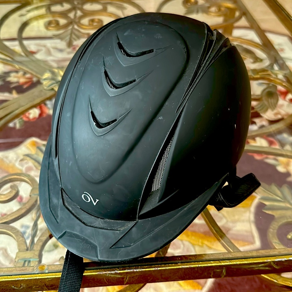 Ovation Equestrian adjustable knob on back of helmet